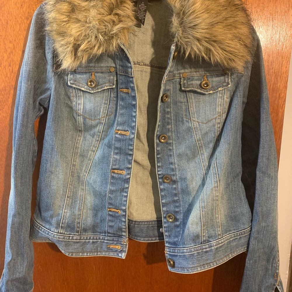 Denim Jacket with detachable collar